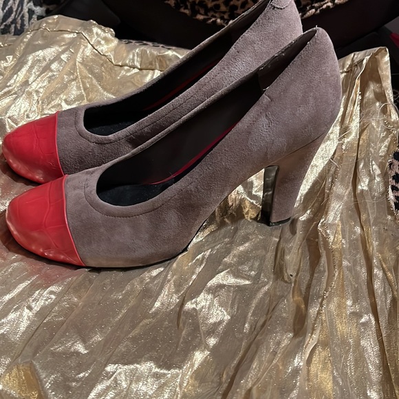 Grey suede, red croc leather size 10 - Picture 10 of 12